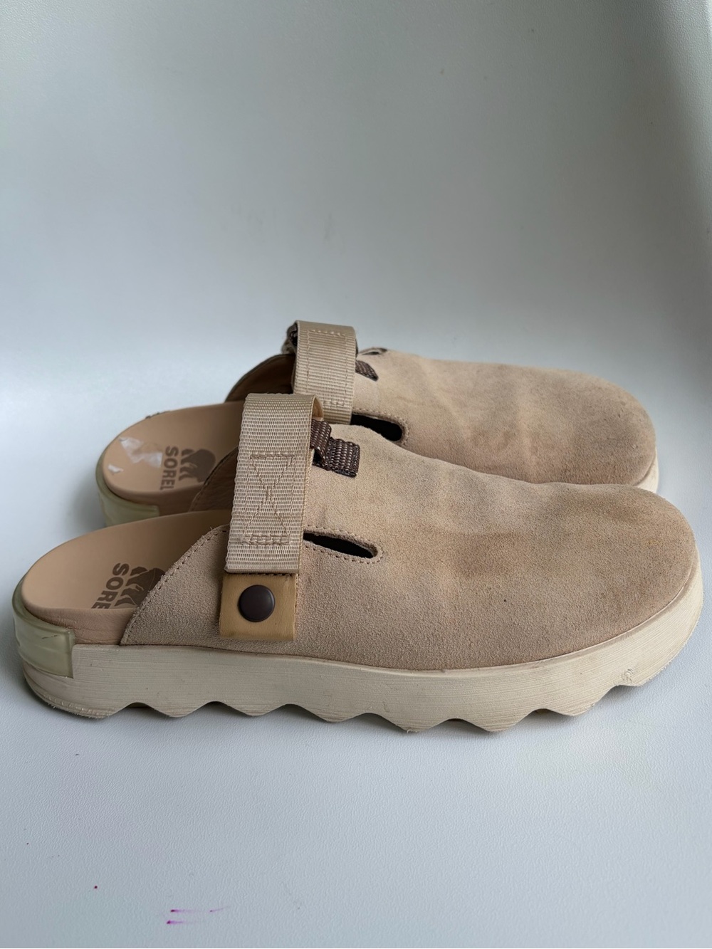 Sorel Viibe Women’s 10 Tan Suede Slip-On Clog with Strap